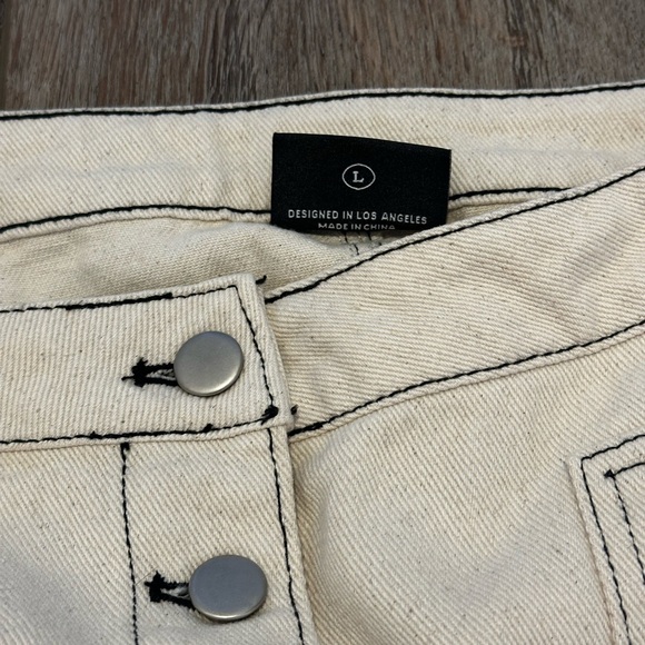 White denim skirt with black contrast stitching 🤍🖤 - Picture 3 of 8